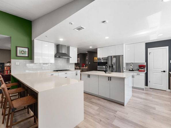 9918  Ila Drive , Dallas Texas 75220
