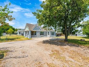 3823  Dempster Avenue , Cockrell Hill Texas 75211