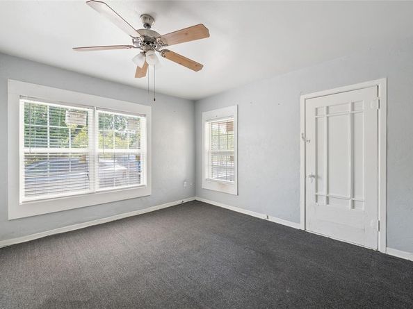 3823  Dempster Avenue , Cockrell Hill Texas 75211
