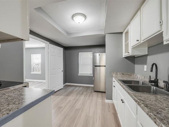2800  Walker Street , Fort Worth Texas 76105