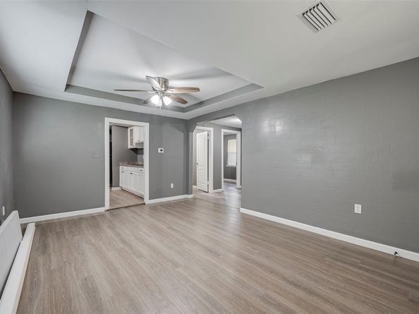 2800  Walker Street , Fort Worth Texas 76105