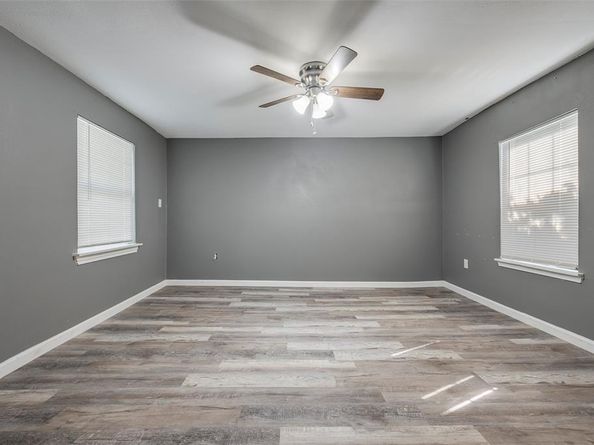 2800  Walker Street , Fort Worth Texas 76105