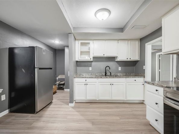 2800  Walker Street , Fort Worth Texas 76105