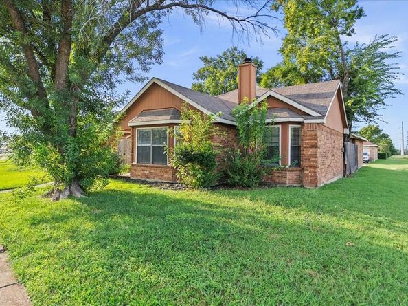 1700  Wheatfield Drive , Mesquite Texas 75149