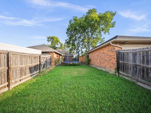 1700  Wheatfield Drive , Mesquite Texas 75149