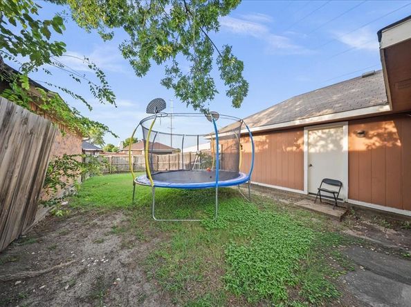 1700  Wheatfield Drive , Mesquite Texas 75149