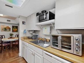 7431  Holly Hill Drive  108, Dallas Texas 75231