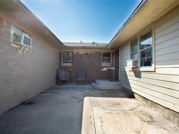 1525  Highland Street , Mesquite Texas 75149