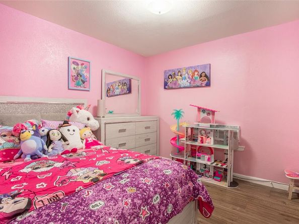 1525  Highland Street , Mesquite Texas 75149