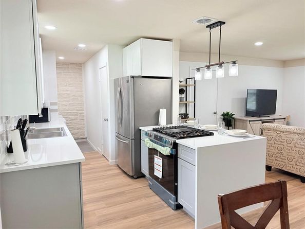 522  Milky Way , Garland Texas 75040