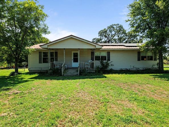 4025  New Hope Road , Aubrey Texas 76227