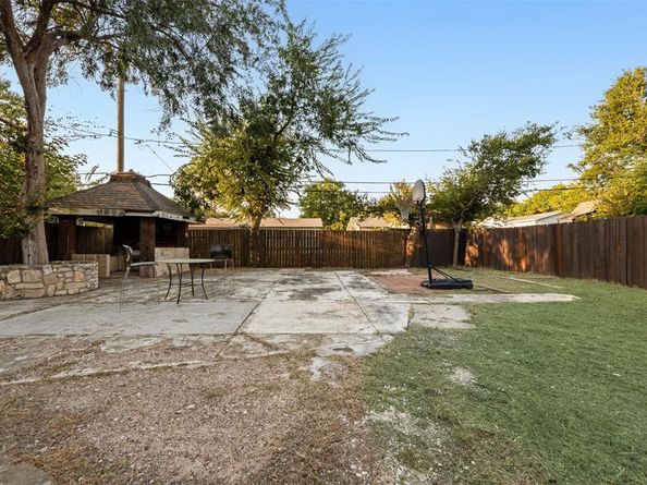 114  Tarrant Drive , Euless Texas 76039