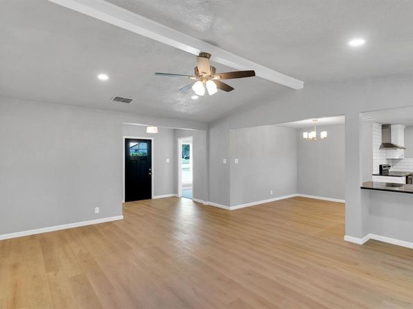 112  Lochness Lane , Benbrook Texas 76126