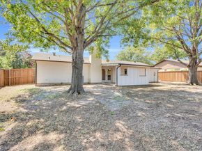 112  Lochness Lane , Benbrook Texas 76126
