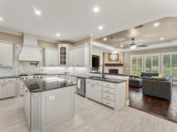 2901  Lakeview Drive , Prosper Texas 75078