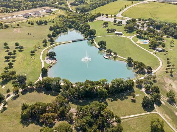 1022  Bow Street , Rockwall Texas 75087