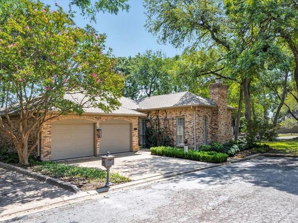 6100  Plum Valley Place , Fort Worth Texas 76116
