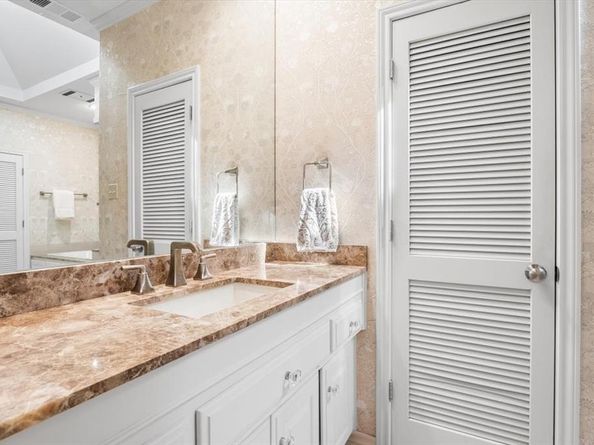 6100  Plum Valley Place , Fort Worth Texas 76116