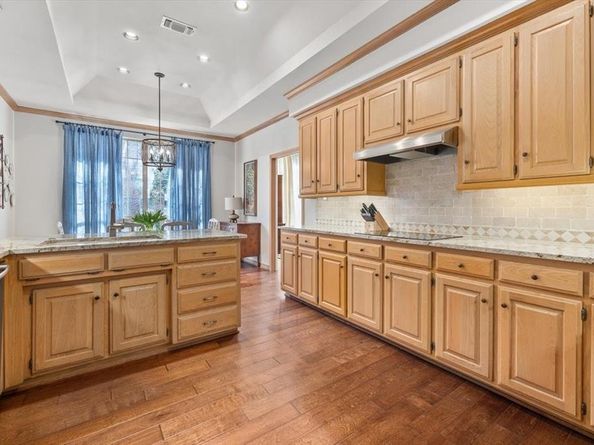 6100  Plum Valley Place , Fort Worth Texas 76116