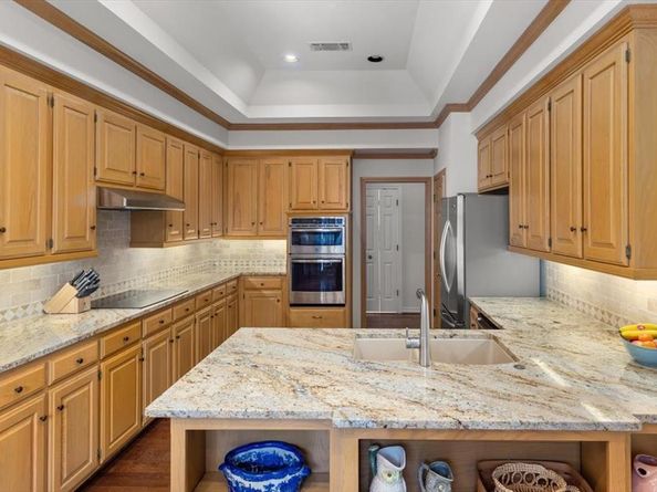 6100  Plum Valley Place , Fort Worth Texas 76116