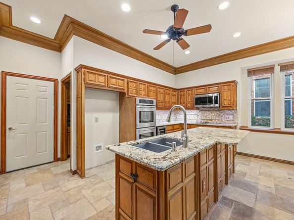 801  Spring Canyon Drive , Irving Texas 75063