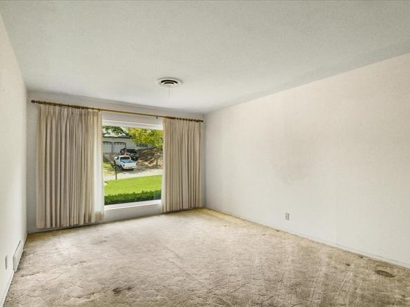 2803  Oak Cliff Lane , Arlington Texas 76012