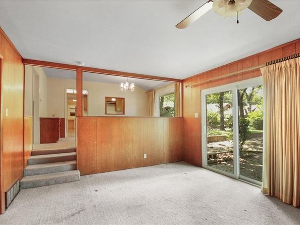 2803  Oak Cliff Lane , Arlington Texas 76012