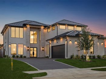 424  Regal Lane 