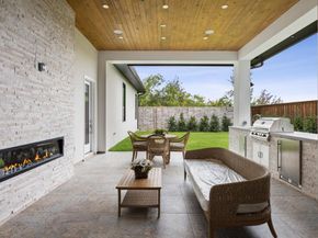 424  Regal Lane , Irving Texas 75039