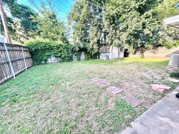 1909  Colony Drive , Irving Texas 75061