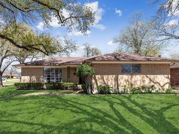 1716  Greendale Drive 