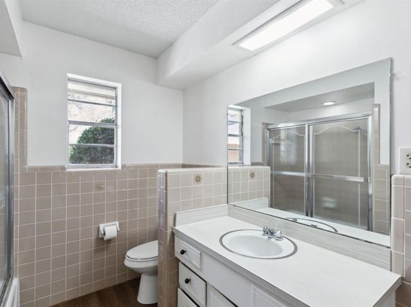 1716  Greendale Drive , Dallas Texas 75217