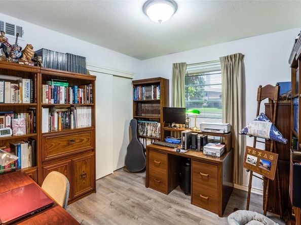 2826  Marbella Lane , Dallas Texas 75228