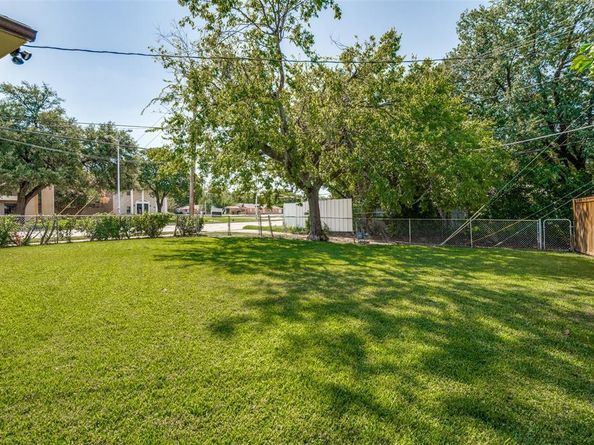 2826  Marbella Lane , Dallas Texas 75228