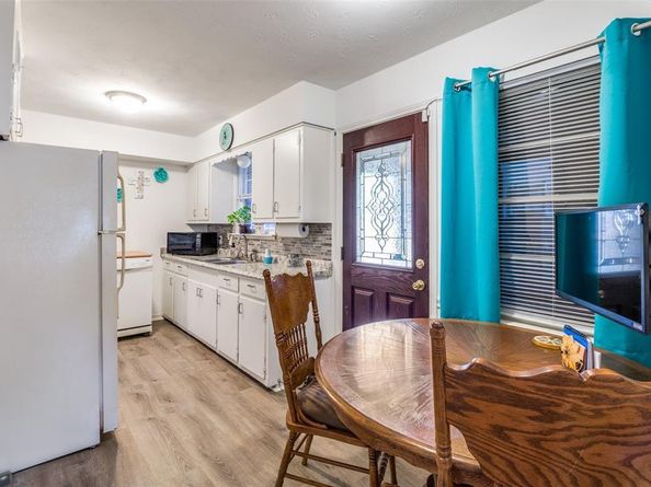 2826  Marbella Lane , Dallas Texas 75228