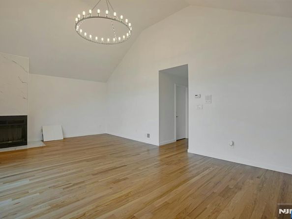 1 Columbus Place, Cliffside Park NJ 07010