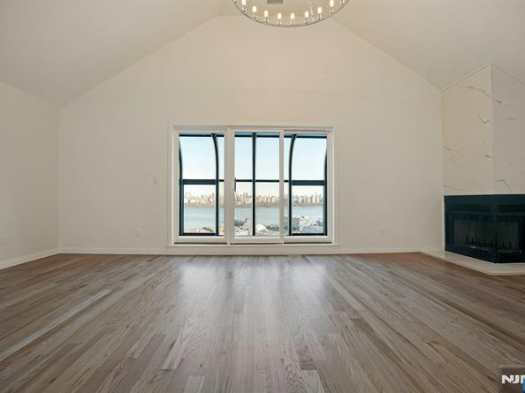 1 Columbus Place, Cliffside Park NJ 07010