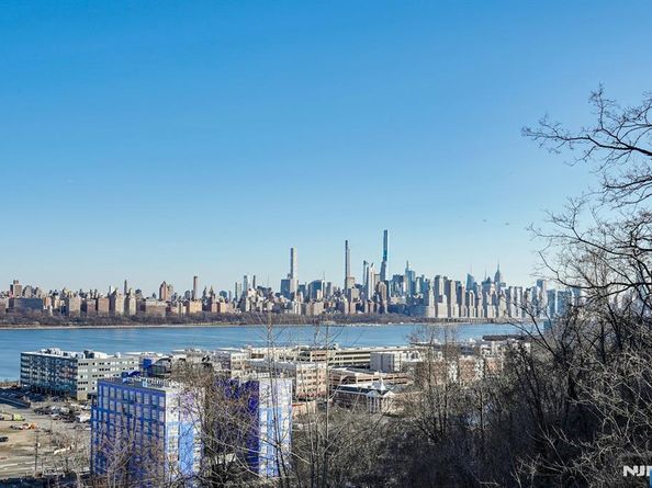1 Columbus Place, Cliffside Park NJ 07010