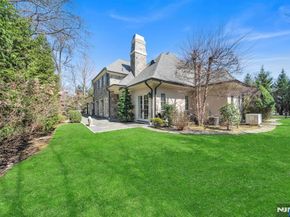 74 Roberts Road, Englewood Cliffs NJ 07632