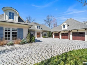 74 Roberts Road