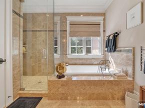74 Roberts Road, Englewood Cliffs NJ 07632