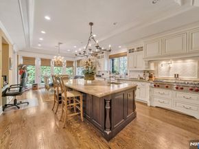 74 Roberts Road, Englewood Cliffs NJ 07632