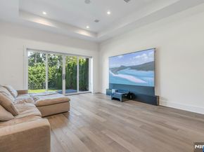 1238 River Road, Edgewater NJ 07020