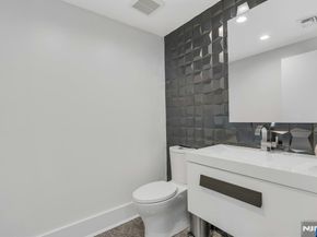 1238 River Road, Edgewater NJ 07020