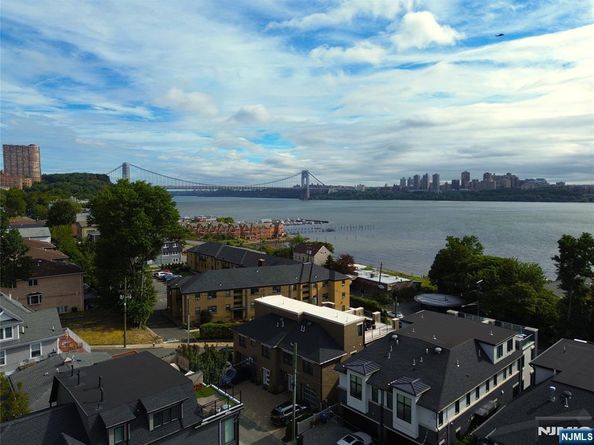 1238 River Road, Edgewater NJ 07020
