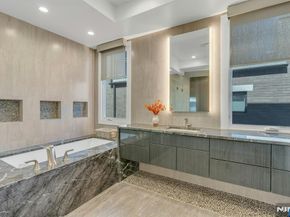 1238 River Road, Edgewater NJ 07020