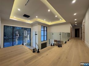 2 Maple Street, Englewood Cliffs NJ 07632
