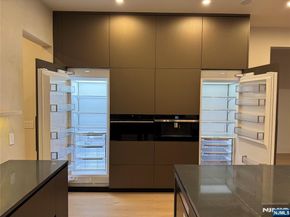 2 Maple Street, Englewood Cliffs NJ 07632