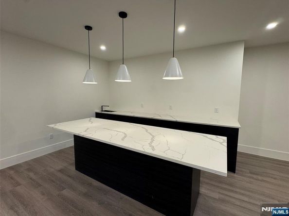2 Maple Street, Englewood Cliffs NJ 07632