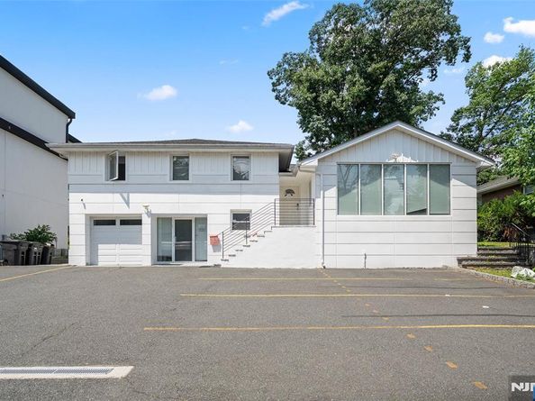 1095 Palisade Avenue, Fort Lee NJ 07024
